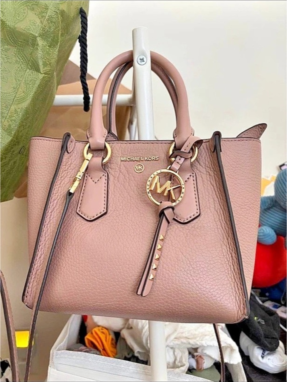 Michael Kors Mercer Satchel in Pink